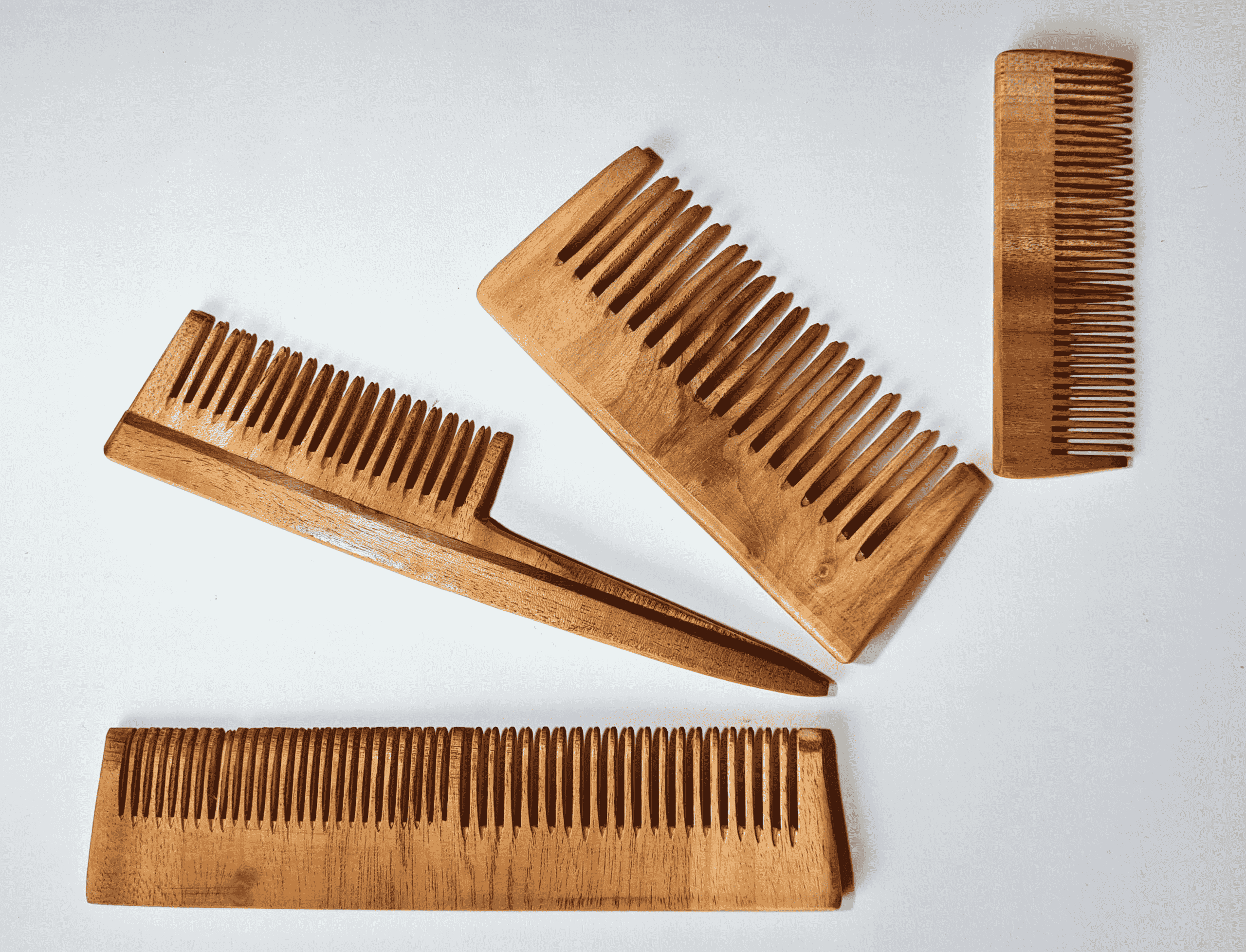 Neem wood Classic Comb, Beige for men & women - Image 3
