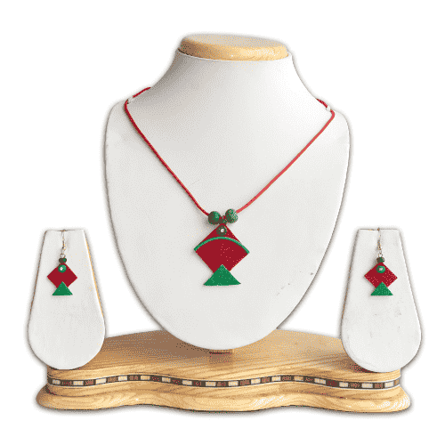 Fly High Kite Jute Pendant Earrings Set
